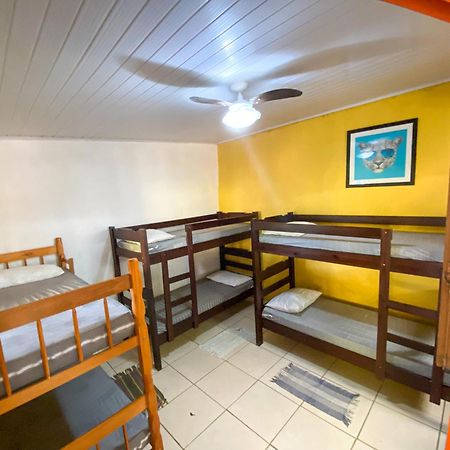 Sintonia Surf Hostel E Bar Ubatuba Rum bild