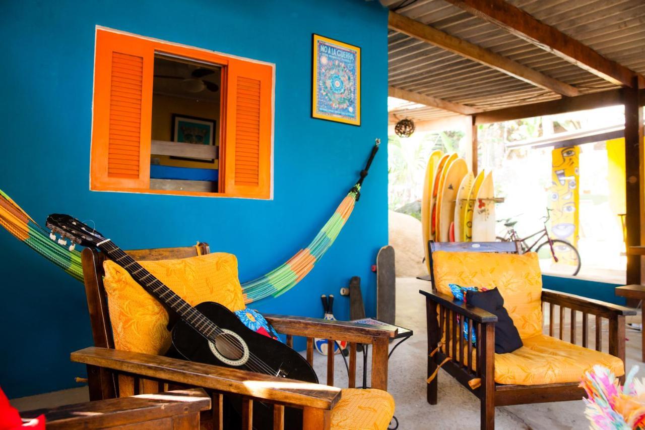 Sintonia Surf Hostel E Bar Ubatuba Exteriör bild