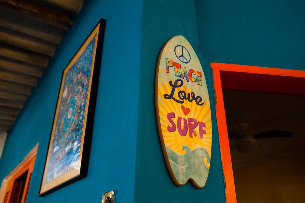 Sintonia Surf Hostel E Bar Ubatuba Exteriör bild