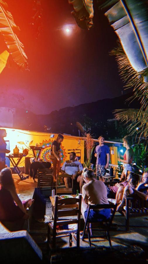 Sintonia Surf Hostel E Bar Ubatuba Exteriör bild