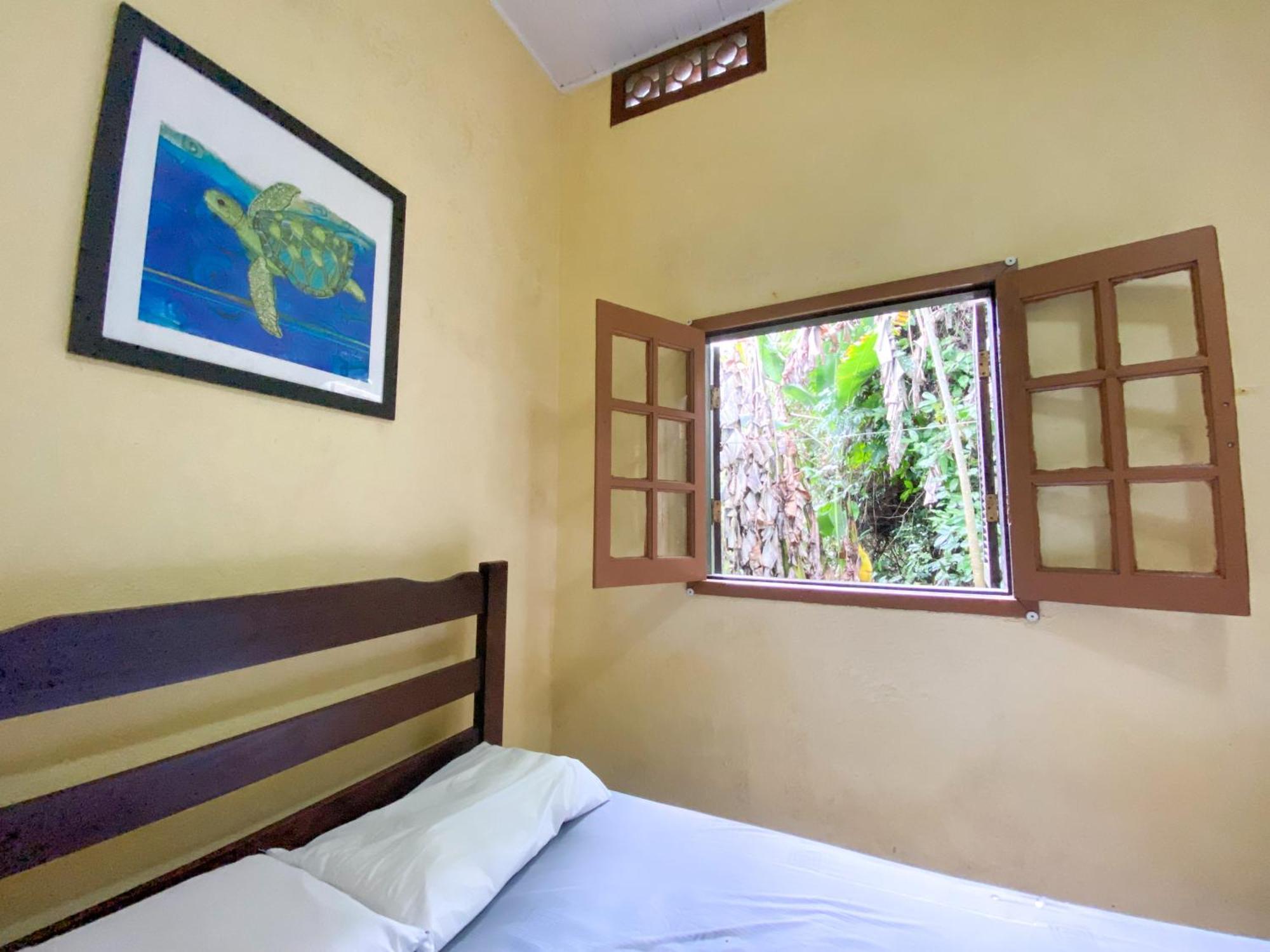 Sintonia Surf Hostel E Bar Ubatuba Rum bild